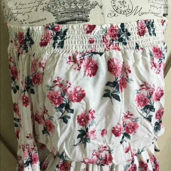 🌺🌸Abercrombie & Fitch Renaissance Romper🌸🌺 - Picture 3 of 7